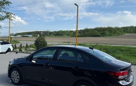 KIA Rio IV, 2018 год, 1 050 000 рублей, 6 фотография