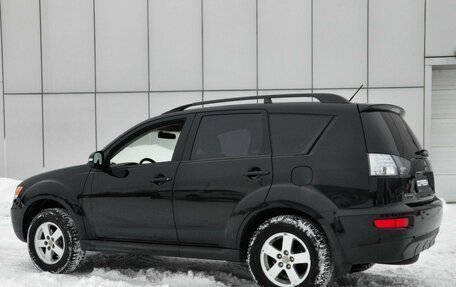 Mitsubishi Outlander III рестайлинг 3, 2011 год, 1 110 000 рублей, 2 фотография