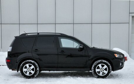 Mitsubishi Outlander III рестайлинг 3, 2011 год, 1 110 000 рублей, 5 фотография