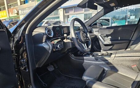 Mercedes-Benz A-Класс, 2022 год, 1 642 000 рублей, 8 фотография