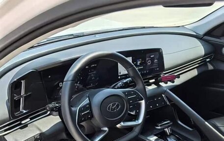 Hyundai Elantra, 2025 год, 1 720 000 рублей, 13 фотография