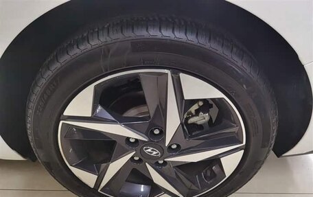 Hyundai Elantra, 2025 год, 1 720 000 рублей, 12 фотография