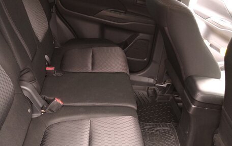 Mitsubishi Outlander III рестайлинг 3, 2013 год, 1 439 000 рублей, 8 фотография