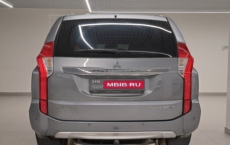 Mitsubishi Pajero Sport III рестайлинг, 2017 год, 2 805 000 рублей, 7 фотография