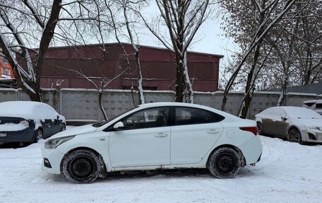 Hyundai Solaris II рестайлинг, 2018 год, 750 000 рублей, 2 фотография