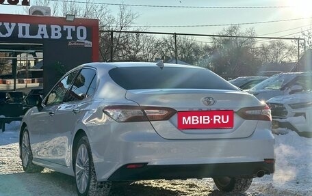 Toyota Camry, 2020 год, 2 650 000 рублей, 10 фотография