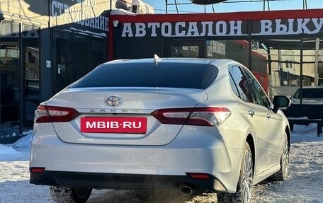 Toyota Camry, 2020 год, 2 650 000 рублей, 7 фотография