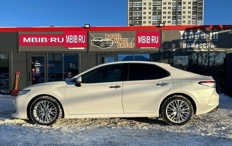 Toyota Camry, 2020 год, 2 650 000 рублей, 12 фотография