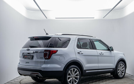 Ford Explorer VI, 2017 год, 2 800 000 рублей, 5 фотография