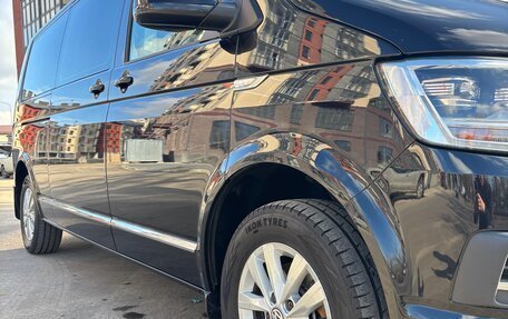 Volkswagen Caravelle T6 рестайлинг, 2017 год, 4 250 000 рублей, 8 фотография