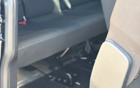 Volkswagen Caravelle T6 рестайлинг, 2017 год, 4 250 000 рублей, 17 фотография