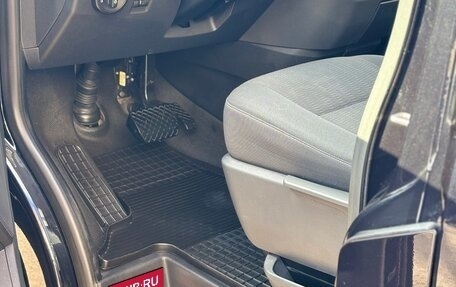 Volkswagen Caravelle T6 рестайлинг, 2017 год, 4 250 000 рублей, 13 фотография