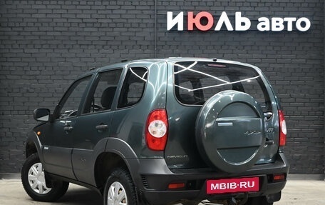 Chevrolet Niva I рестайлинг, 2010 год, 530 000 рублей, 4 фотография