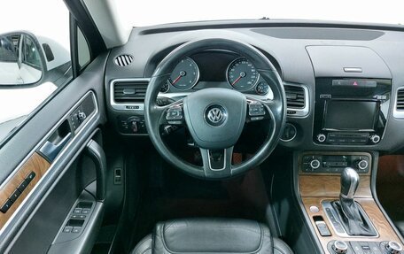 Volkswagen Touareg III, 2014 год, 2 099 000 рублей, 13 фотография