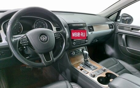 Volkswagen Touareg III, 2014 год, 2 099 000 рублей, 11 фотография