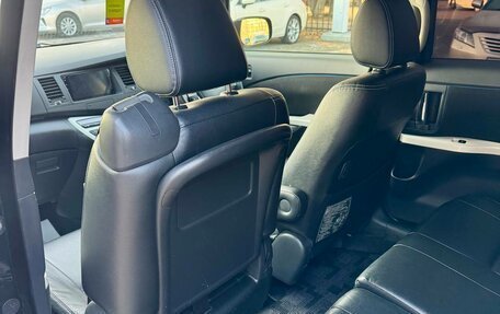 Toyota ISis I, 2013 год, 1 399 000 рублей, 23 фотография