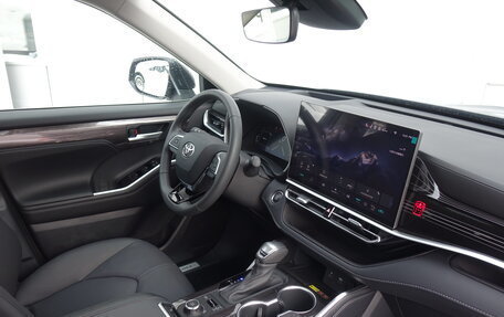 Toyota Highlander, 2025 год, 6 150 000 рублей, 20 фотография