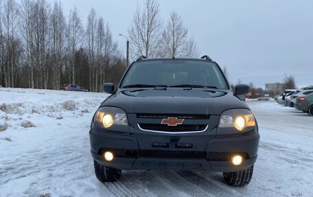 Chevrolet Niva I рестайлинг, 2018 год, 860 000 рублей, 4 фотография