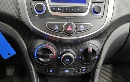 Hyundai Solaris II рестайлинг, 2015 год, 745 000 рублей, 19 фотография