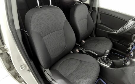 Hyundai Solaris II рестайлинг, 2015 год, 745 000 рублей, 22 фотография