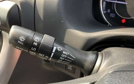 Toyota Wish II, 2017 год, 1 343 000 рублей, 11 фотография