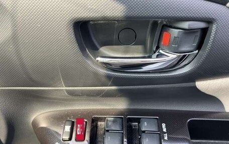 Toyota Wish II, 2017 год, 1 343 000 рублей, 14 фотография