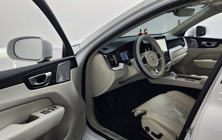 Volvo XC60 II, 2025 год, 7 945 000 рублей, 10 фотография