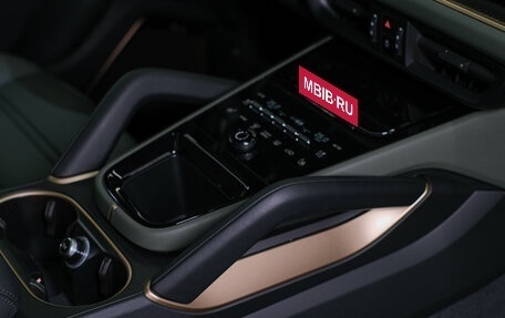 Porsche Cayenne III, 2025 год, 27 360 000 рублей, 25 фотография