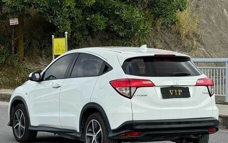 Honda Vezel, 2022 год, 1 620 000 рублей, 8 фотография