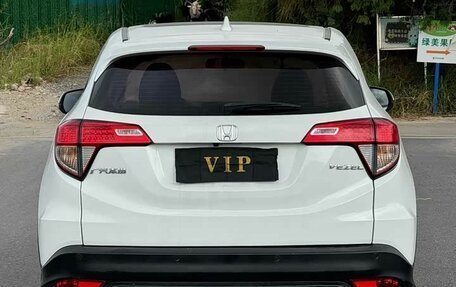 Honda Vezel, 2022 год, 1 620 000 рублей, 9 фотография