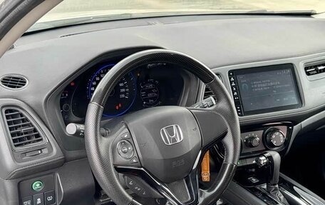 Honda Vezel, 2022 год, 1 620 000 рублей, 4 фотография