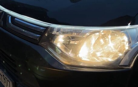 Mitsubishi Outlander III рестайлинг 3, 2013 год, 1 450 000 рублей, 2 фотография