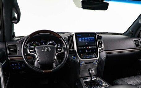 Toyota Land Cruiser 200, 2019 год, 6 439 050 рублей, 6 фотография