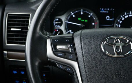 Toyota Land Cruiser 200, 2019 год, 6 439 050 рублей, 13 фотография