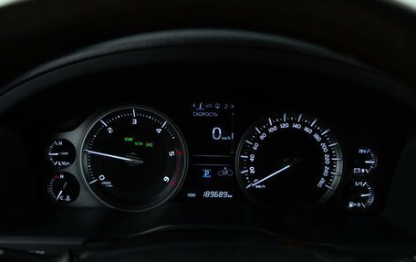 Toyota Land Cruiser 200, 2019 год, 6 439 050 рублей, 23 фотография