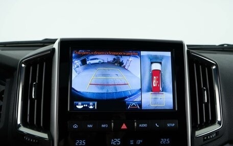 Toyota Land Cruiser 200, 2019 год, 6 439 050 рублей, 22 фотография