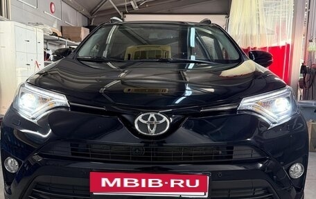 Toyota RAV4, 2017 год, 2 750 000 рублей, 10 фотография