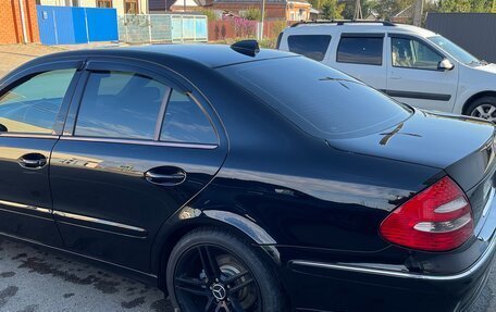 Mercedes-Benz E-Класс, 2005 год, 850 000 рублей, 4 фотография