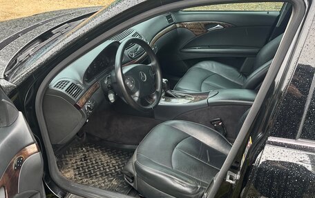 Mercedes-Benz E-Класс, 2005 год, 850 000 рублей, 8 фотография