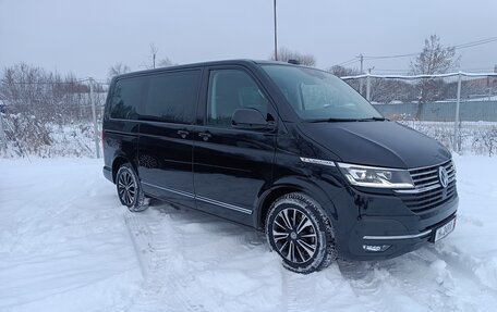 Volkswagen Multivan T6 рестайлинг, 2023 год, 9 300 000 рублей, 7 фотография