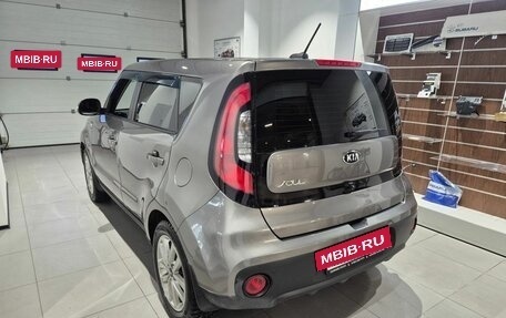 KIA Soul II рестайлинг, 2018 год, 1 549 000 рублей, 6 фотография