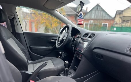 Volkswagen Polo VI (EU Market), 2015 год, 715 000 рублей, 7 фотография