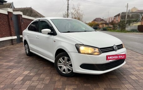 Volkswagen Polo VI (EU Market), 2015 год, 715 000 рублей, 3 фотография