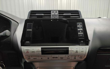 Toyota Land Cruiser Prado 150 рестайлинг 2, 2021 год, 5 500 000 рублей, 12 фотография