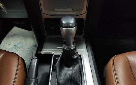 Toyota Land Cruiser Prado 150 рестайлинг 2, 2021 год, 5 500 000 рублей, 13 фотография