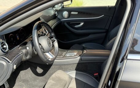 Mercedes-Benz E-Класс, 2020 год, 4 200 000 рублей, 4 фотография