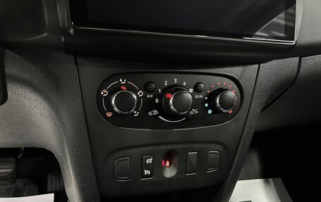 Renault Sandero II рестайлинг, 2018 год, 945 000 рублей, 17 фотография