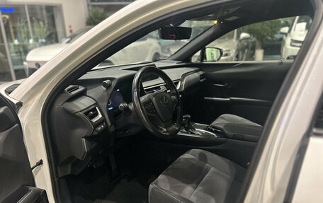 Lexus UX I, 2021 год, 3 497 000 рублей, 16 фотография