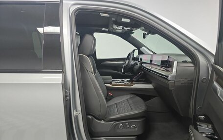 Cadillac Escalade V, 2025 год, 21 000 000 рублей, 10 фотография