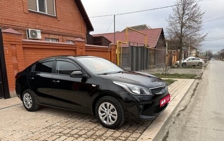 KIA Rio IV, 2018 год, 1 240 000 рублей, 1 фотография